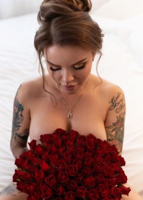 Проститутка Моника